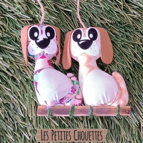 2 petits chiens 9cm